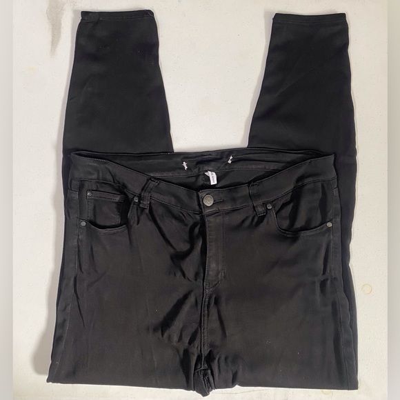 Celebrity Pink Denim - Celebrity Pink Black Wash Mid Rise Skinny Jeans